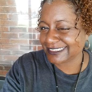 Meet your Posher, Juanita